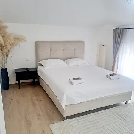 Ajdy Apartment
