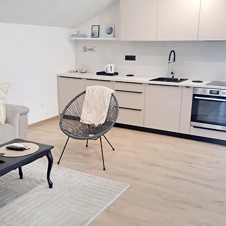 Ajdy Apartment